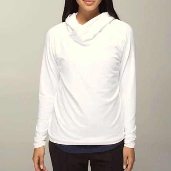 lululemon White long sleeved Healthy Heart Pullover NWT Size 4 - Picture 1 of 16